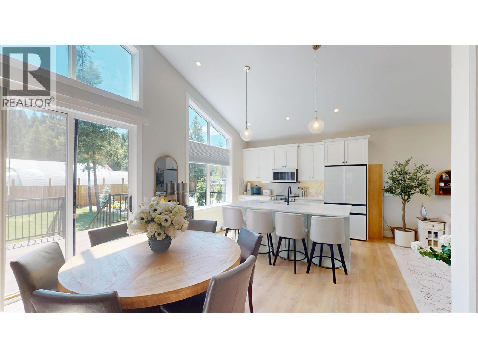 217 Shadow Mountain Boulevard, Cranbrook, British Columbia  V1C 0C6 - Photo 4 - 10390982