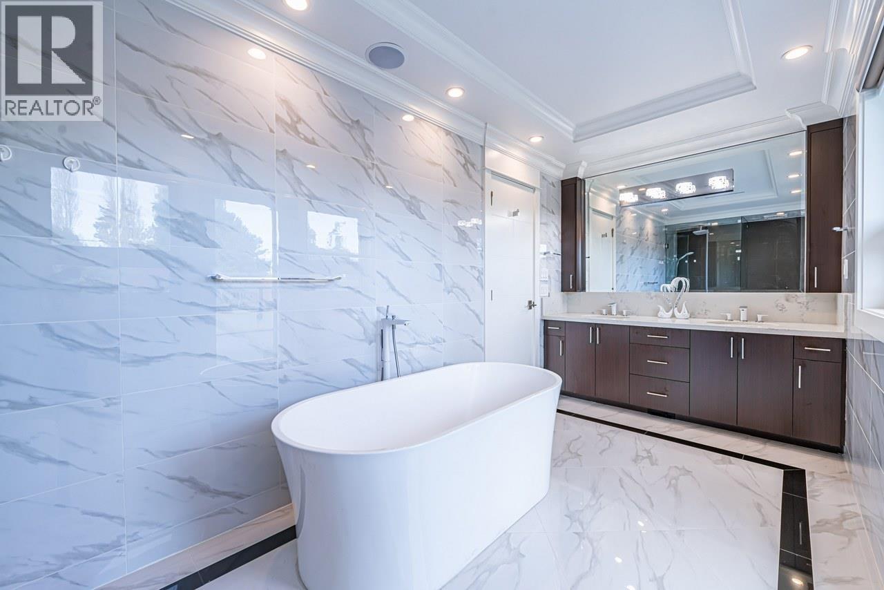 8631 Fairdell Crescent, Richmond, British Columbia  V7C 1W5 - Photo 5 - R2973443