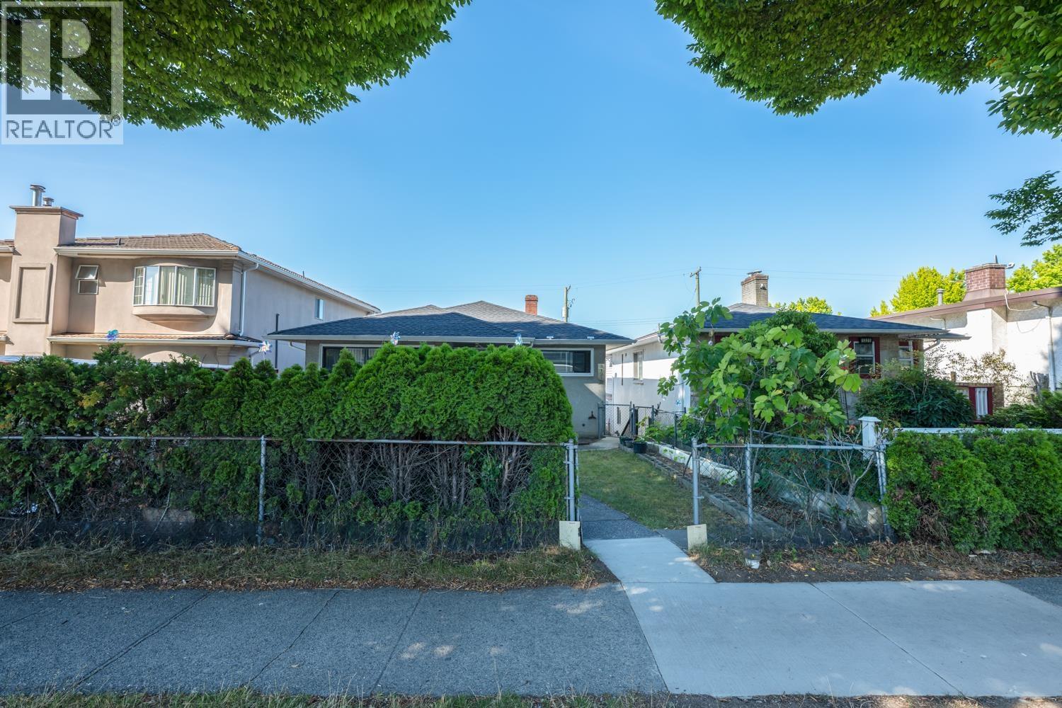 1315 E 33rd Avenue, Vancouver, British Columbia  V5V 3B8 - Photo 4 - R3159774