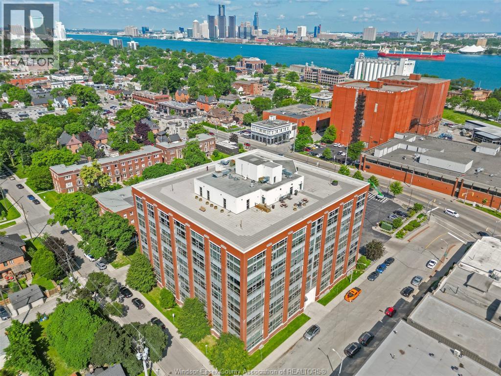 MLS# 26021097: 2175 Wyandotte STREET East Unit# 301, Windsor, Canada