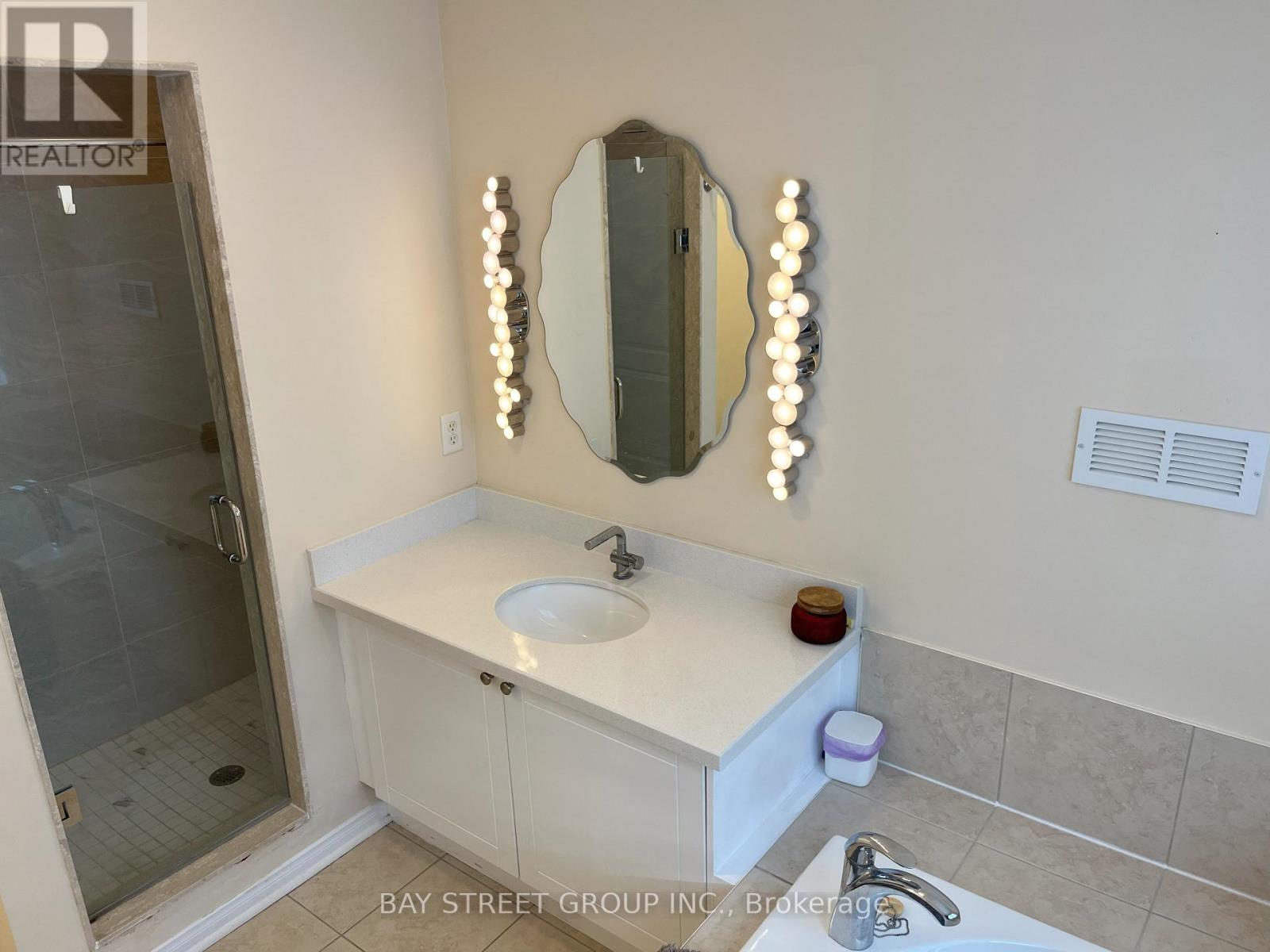 Bedroom - 49 Walkview Crescent, Richmond Hill, Ontario  L4E 4H5 - Photo 5 - N13724828