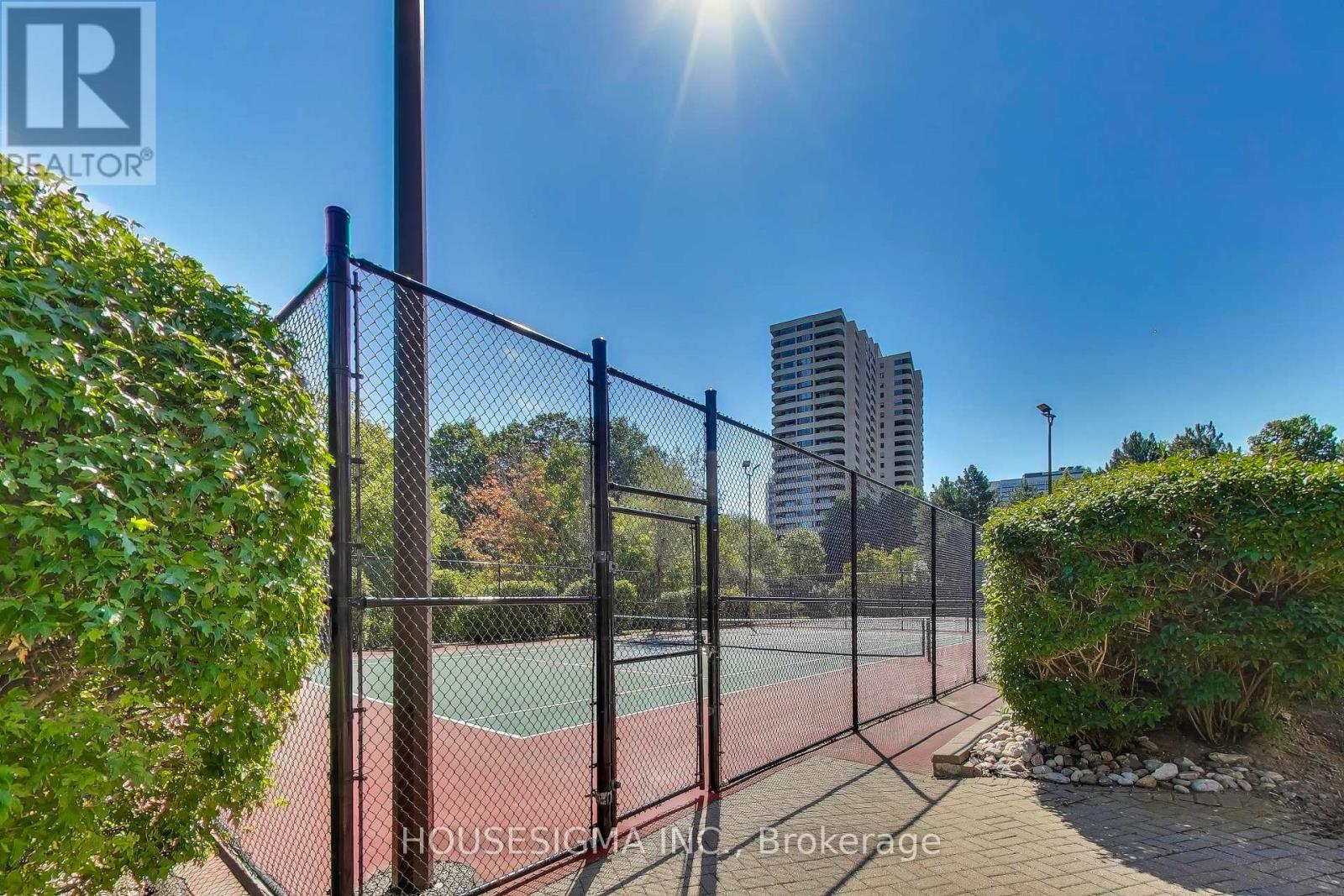 1703 - 7 Concorde Place, Toronto, Ontario  M3C 3N4 - Photo 14 - C13726486