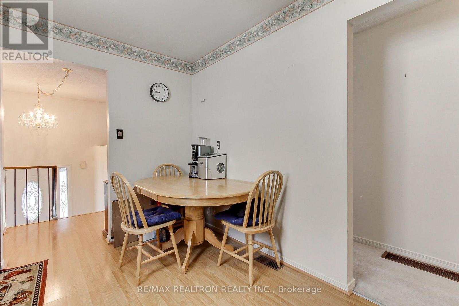 28 Longview Drive, Bradford West Gwillimbury, Ontario  L3Z 2H2 - Photo 10 - N13726506