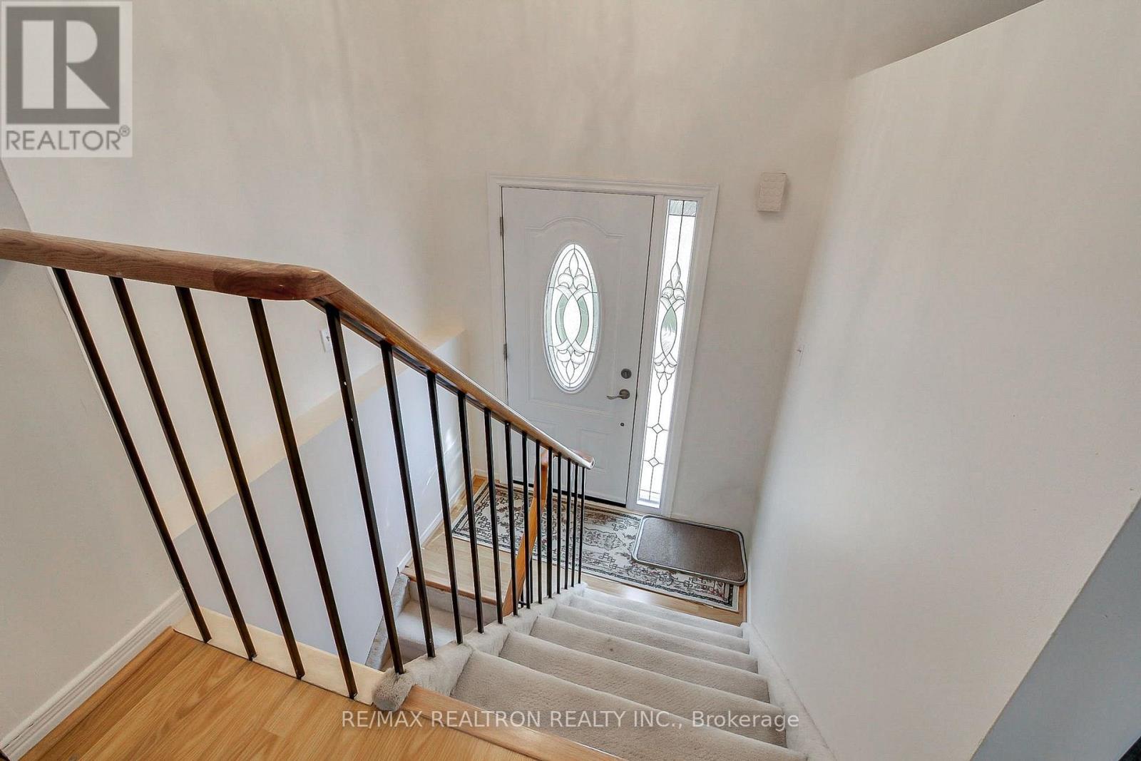 28 Longview Drive, Bradford West Gwillimbury, Ontario  L3Z 2H2 - Photo 5 - N13726506