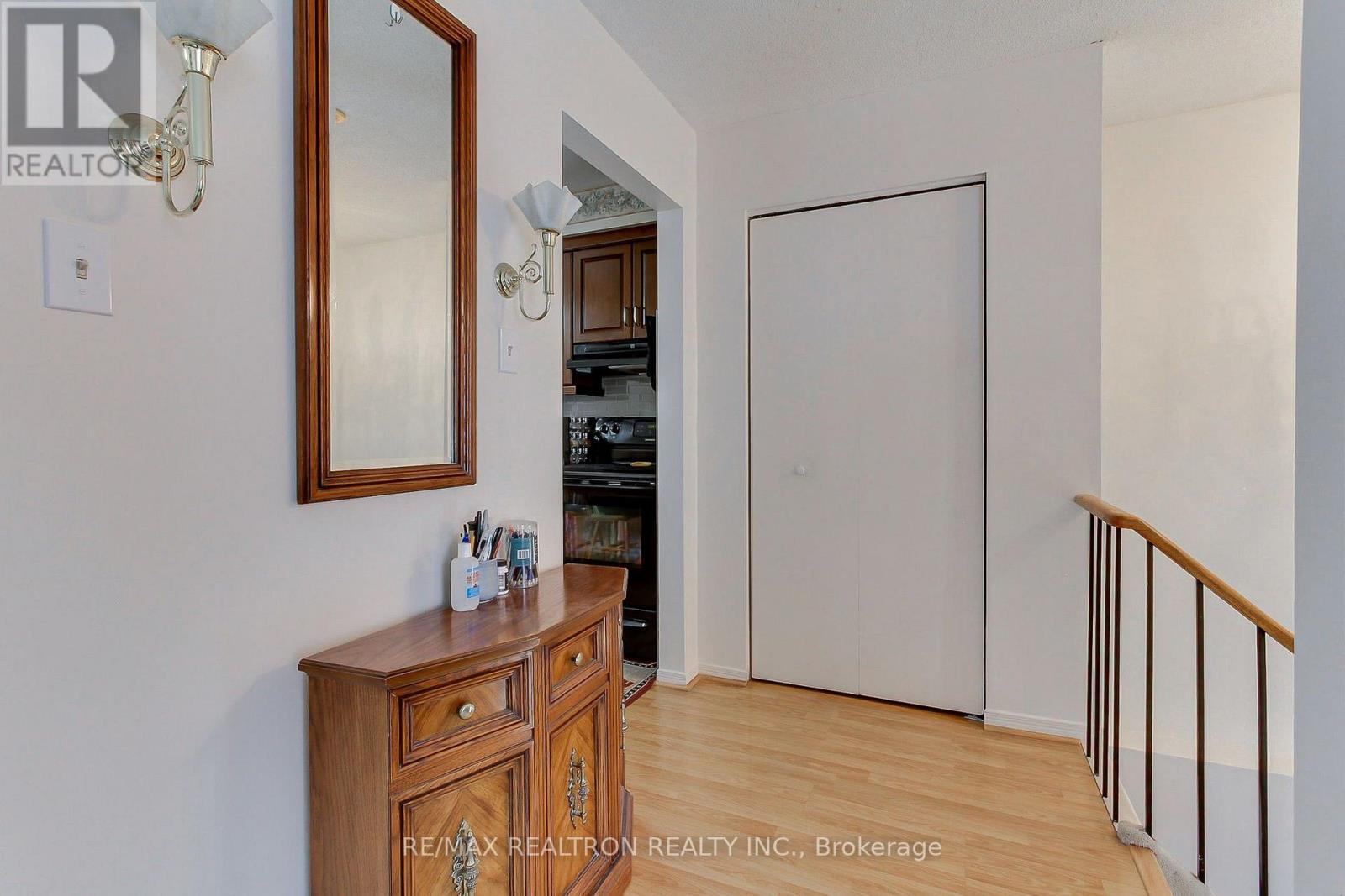 28 Longview Drive, Bradford West Gwillimbury, Ontario  L3Z 2H2 - Photo 6 - N13726506