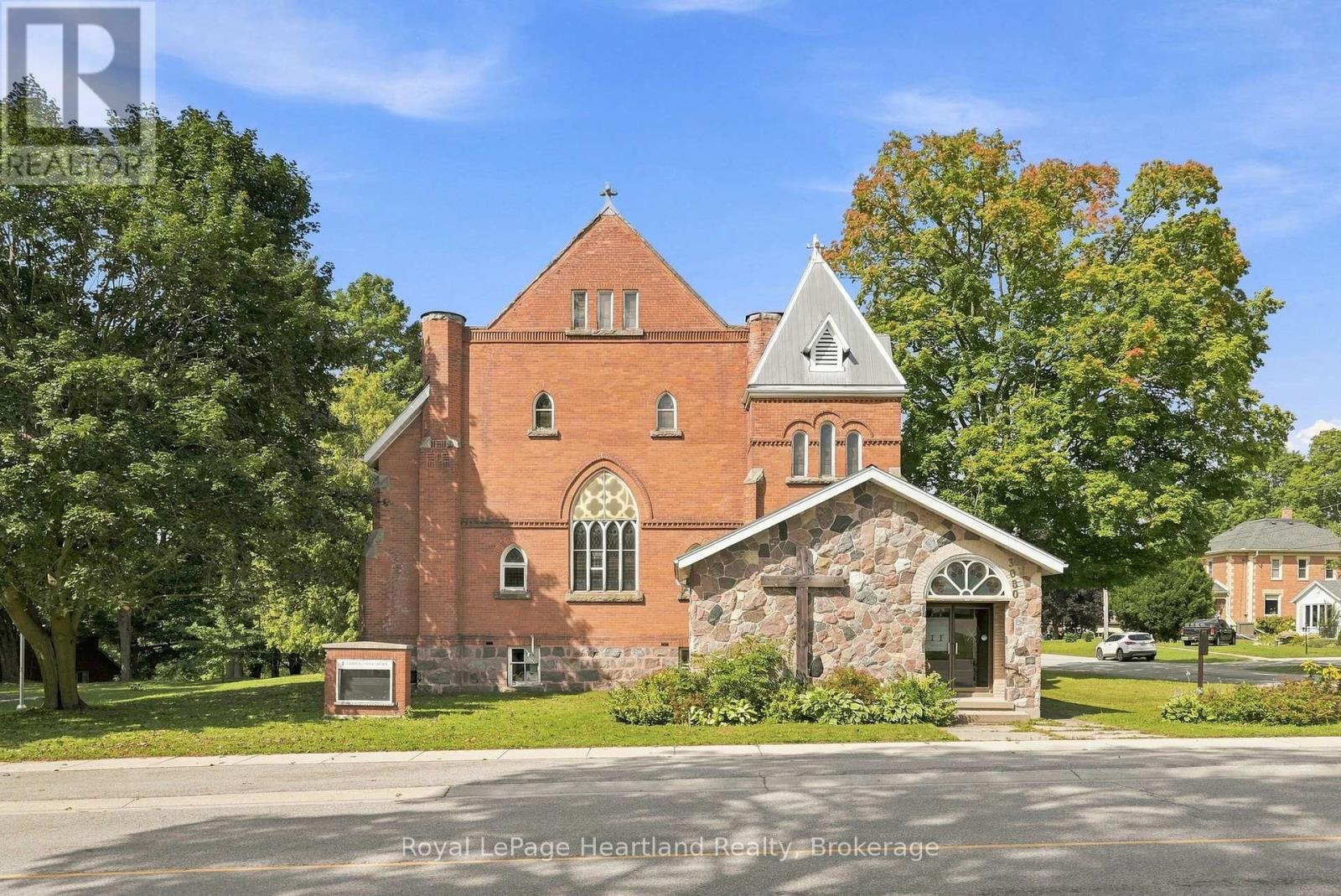 3080 PATRICK STREET, Howick, Ontario