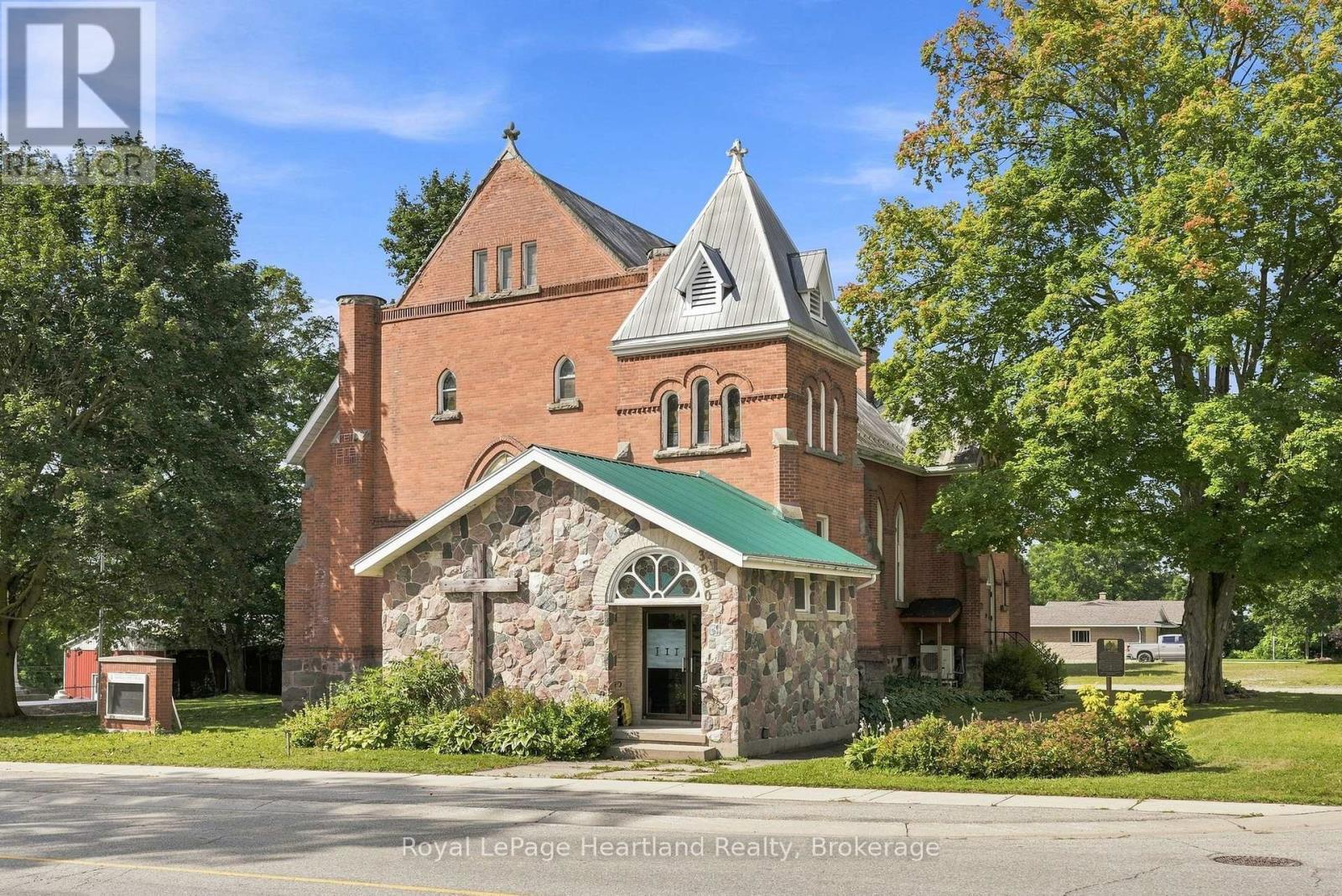3080 Patrick Street, Howick, Ontario  N0G 1V0 - Photo 2 - X13669872