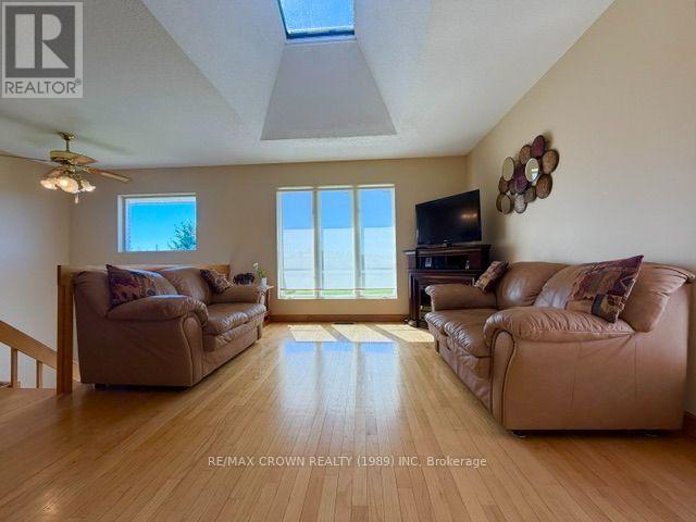 430 Highway 11, Mattice-Val Cote, Ontario  P0L 1T0 - Photo 19 - T13726566