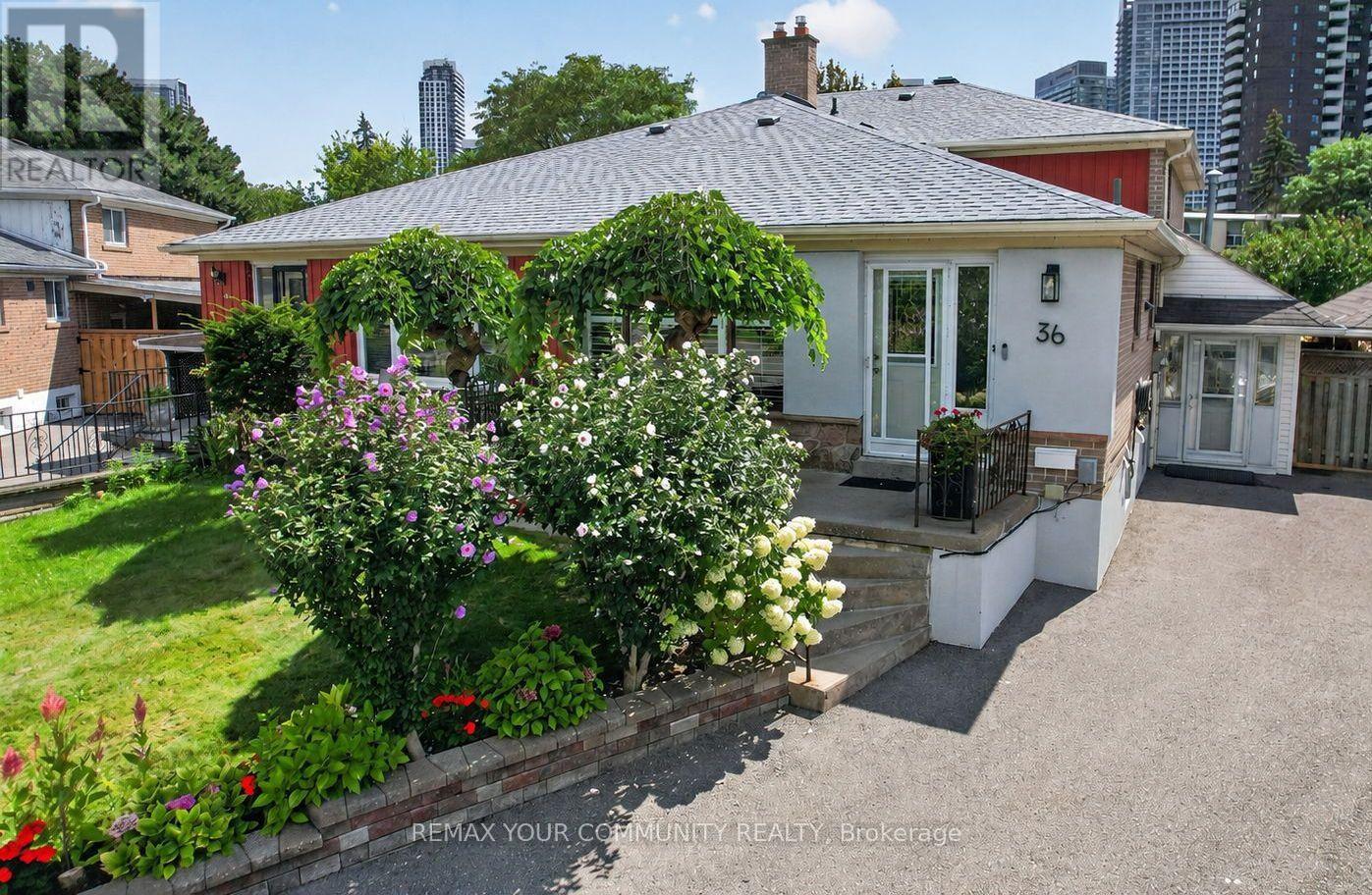 36 CROSSBOW CRESCENT, Toronto, Ontario