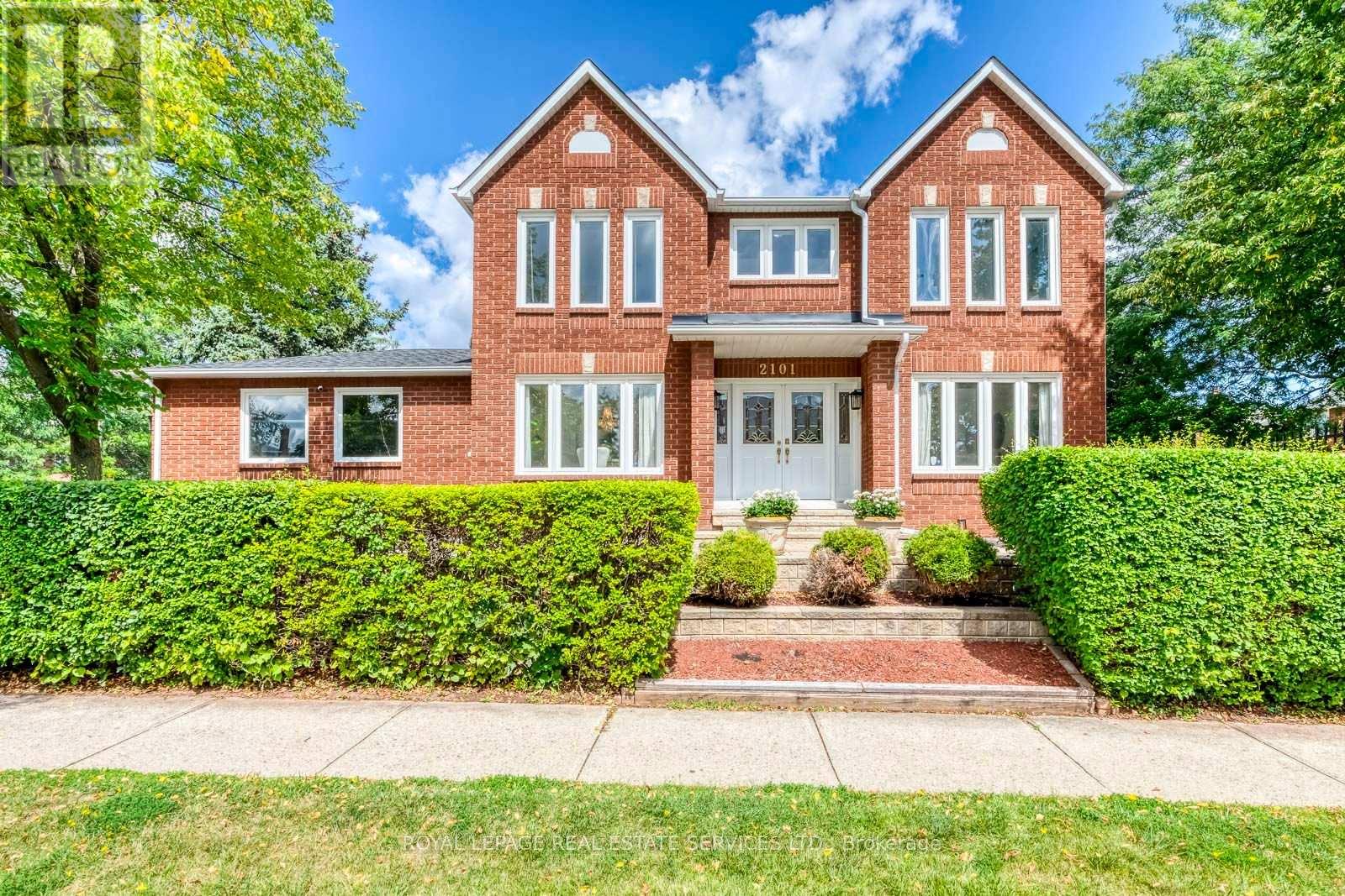 2101 Galena Crescent, Oakville, Ontario L6H 4A2 - Photo 2 - W13726558