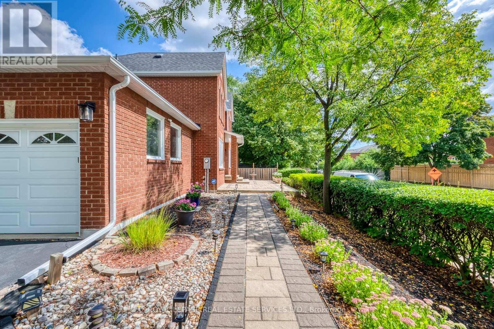 2101 Galena Crescent, Oakville, Ontario L6H 4A2 - Photo 4 - W13726558