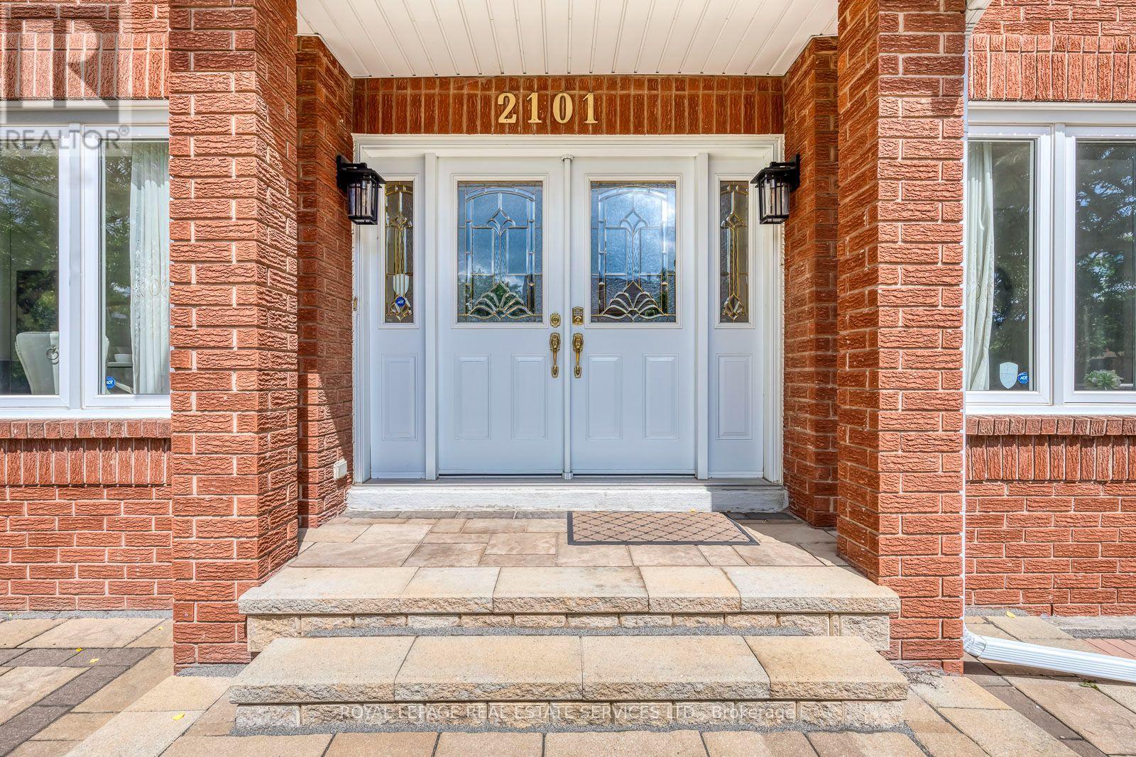 2101 Galena Crescent, Oakville, Ontario L6H 4A2 - Photo 5 - W13726558