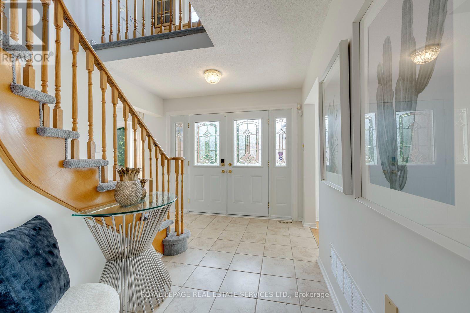 2101 Galena Crescent, Oakville, Ontario L6H 4A2 - Photo 6 - W13726558