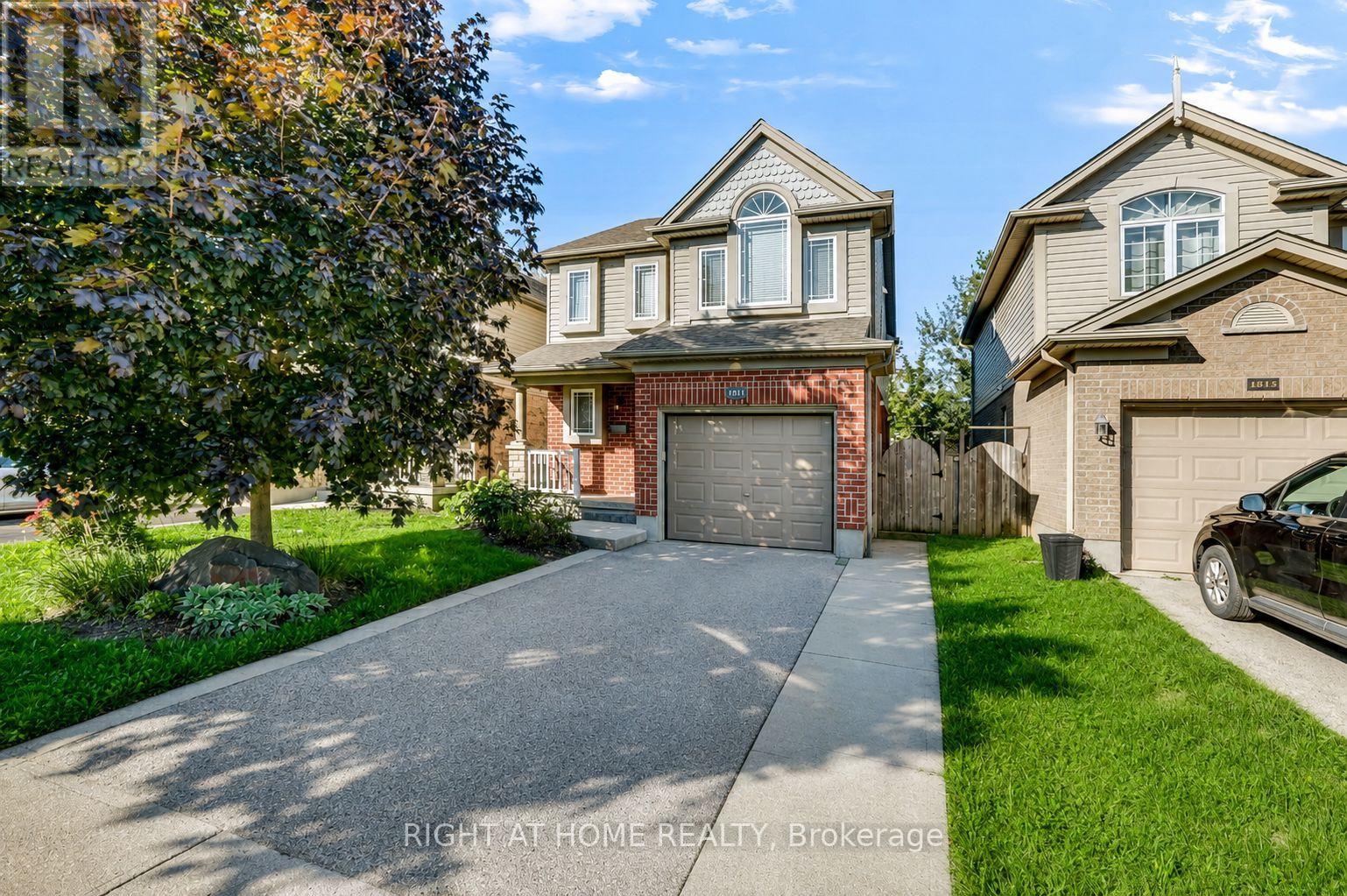 1811 ROLLINGACRES DRIVE, London North, Ontario