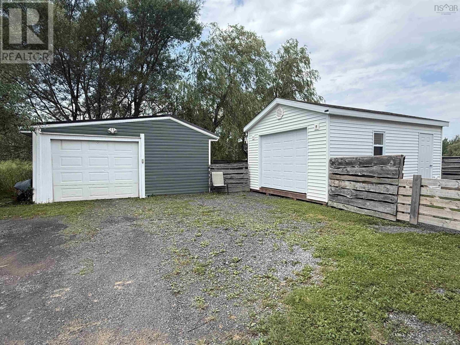 1668 Mackay Street, Westville, Nova Scotia  B0K 2A0 - Photo 3 - 202602471