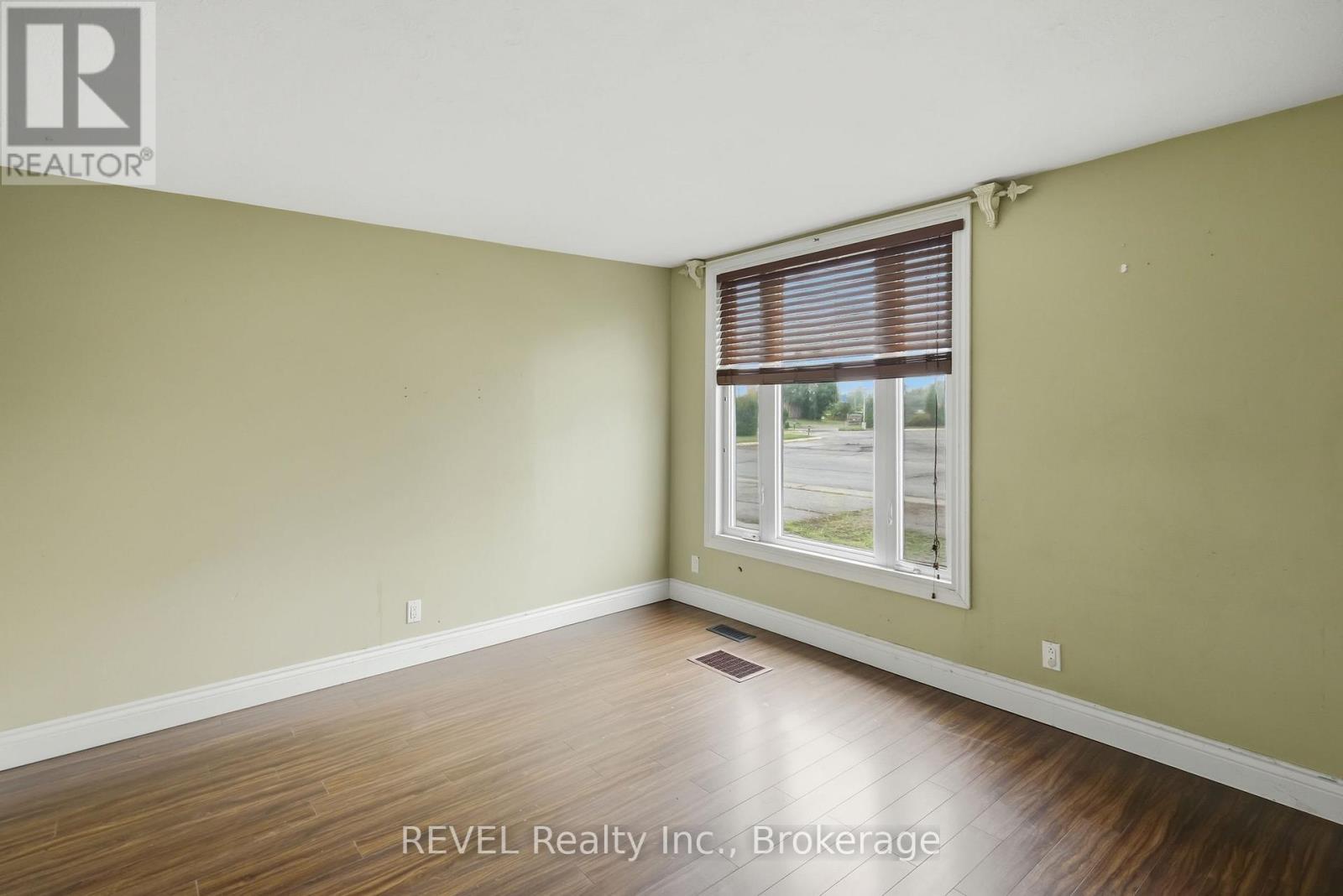 2324 Centre Street, Thorold, Ontario L0S 1A0 - Photo 21 - X13719580