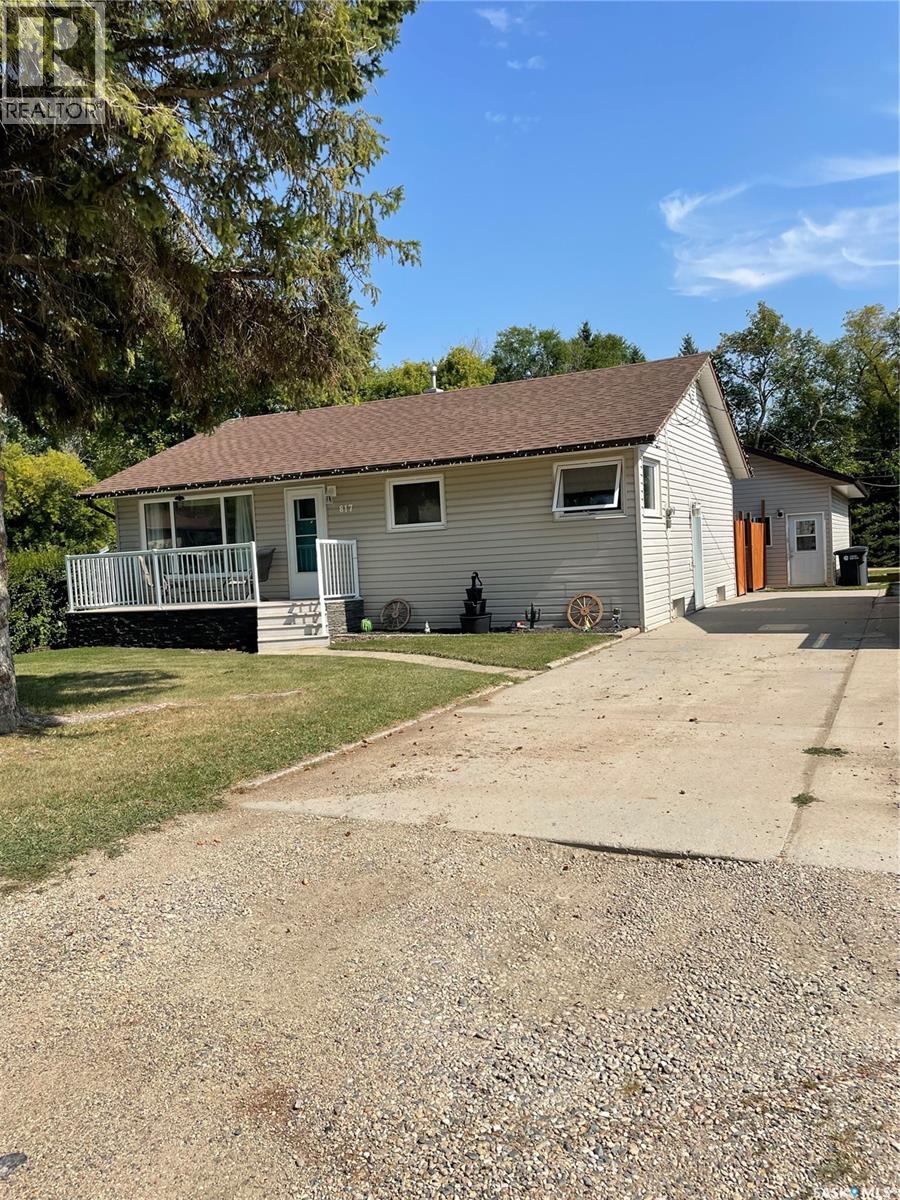 817 Cartier STREET, Whitewood, Saskatchewan