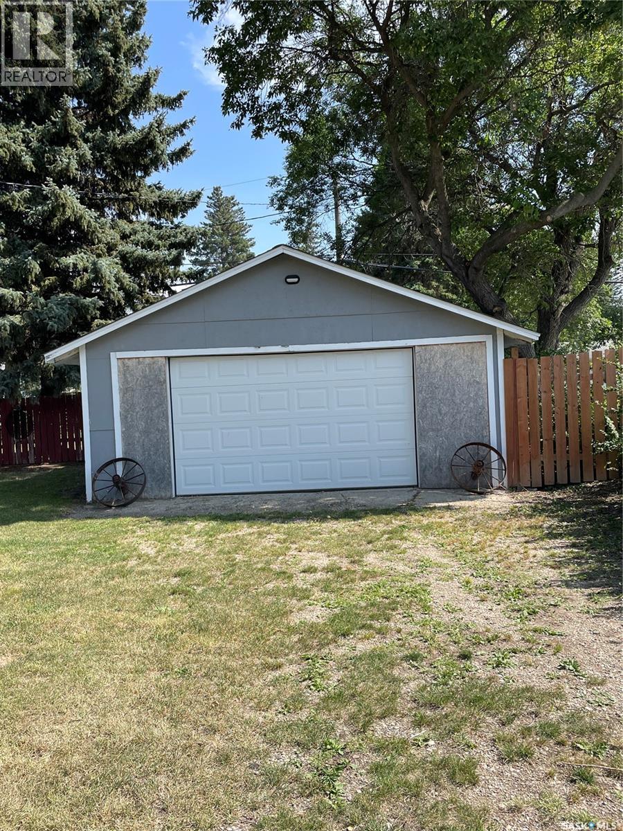 817 Cartier Street, Whitewood, Saskatchewan  S0G 5C0 - Photo 13 - SK047028