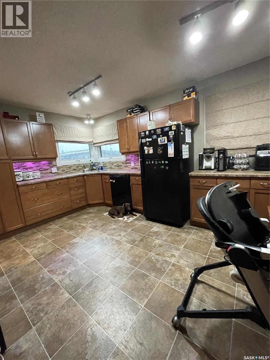817 Cartier Street, Whitewood, Saskatchewan  S0G 5C0 - Photo 24 - SK047028