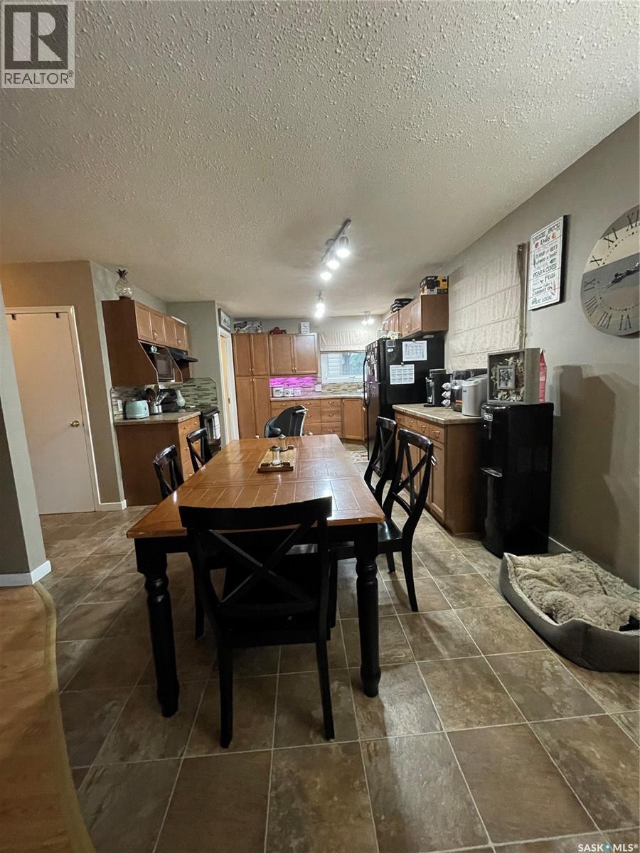817 Cartier Street, Whitewood, Saskatchewan  S0G 5C0 - Photo 25 - SK047028