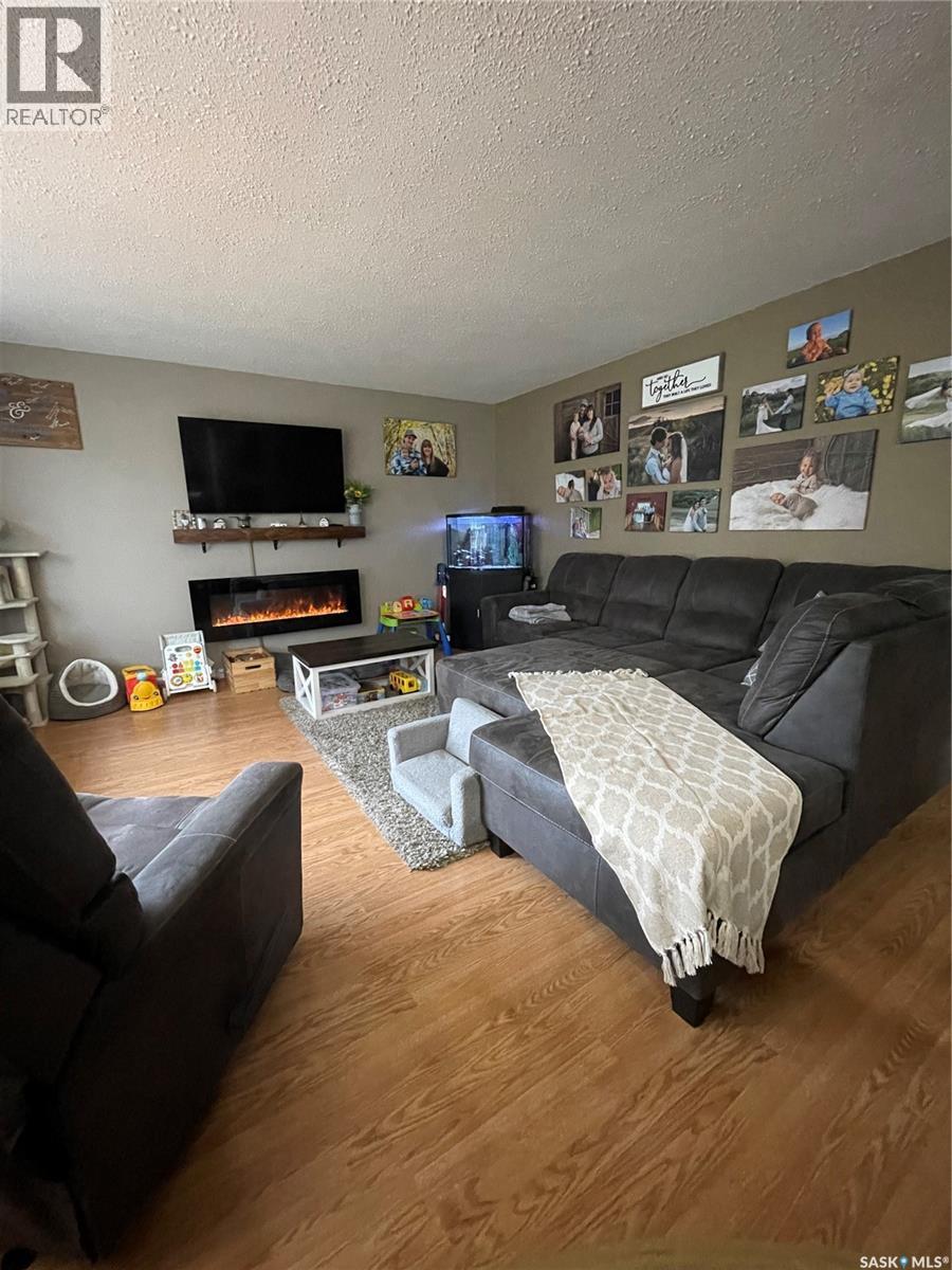 817 Cartier Street, Whitewood, Saskatchewan  S0G 5C0 - Photo 26 - SK047028