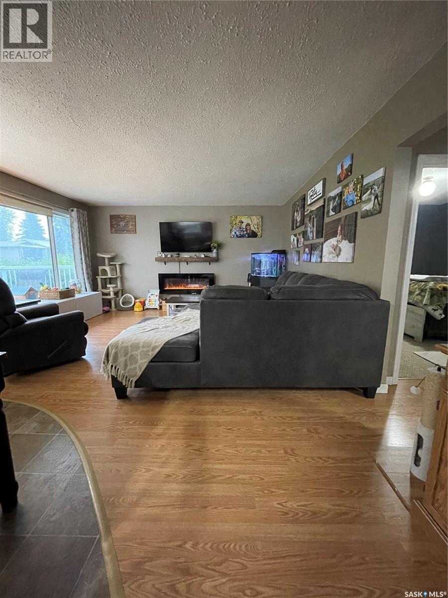 817 Cartier Street, Whitewood, Saskatchewan  S0G 5C0 - Photo 28 - SK047028