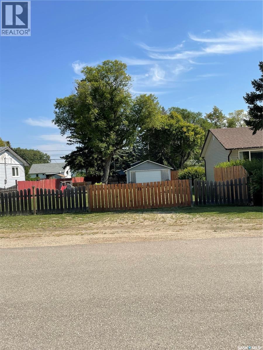 817 Cartier Street, Whitewood, Saskatchewan  S0G 5C0 - Photo 8 - SK047028