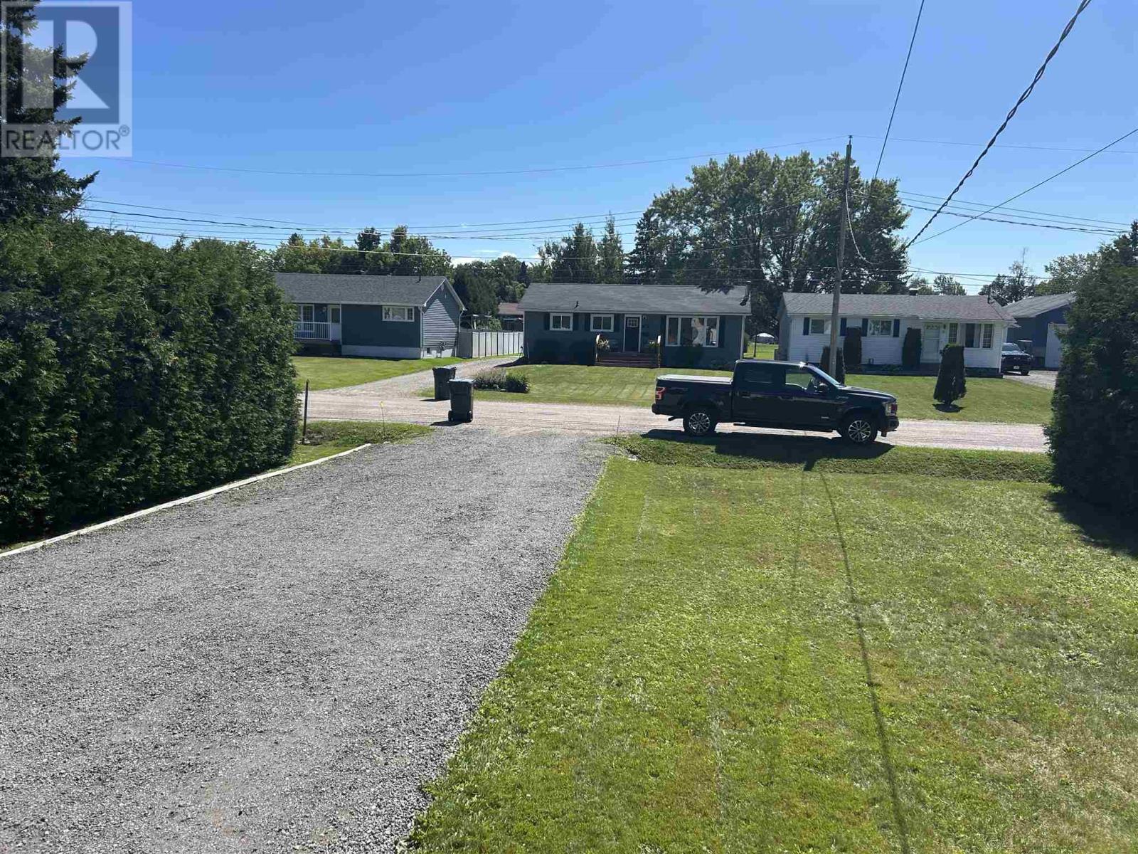 54 Killarney Rd, Sault Ste. Marie, Ontario  P6B 4N8 - Photo 4 - SM262371
