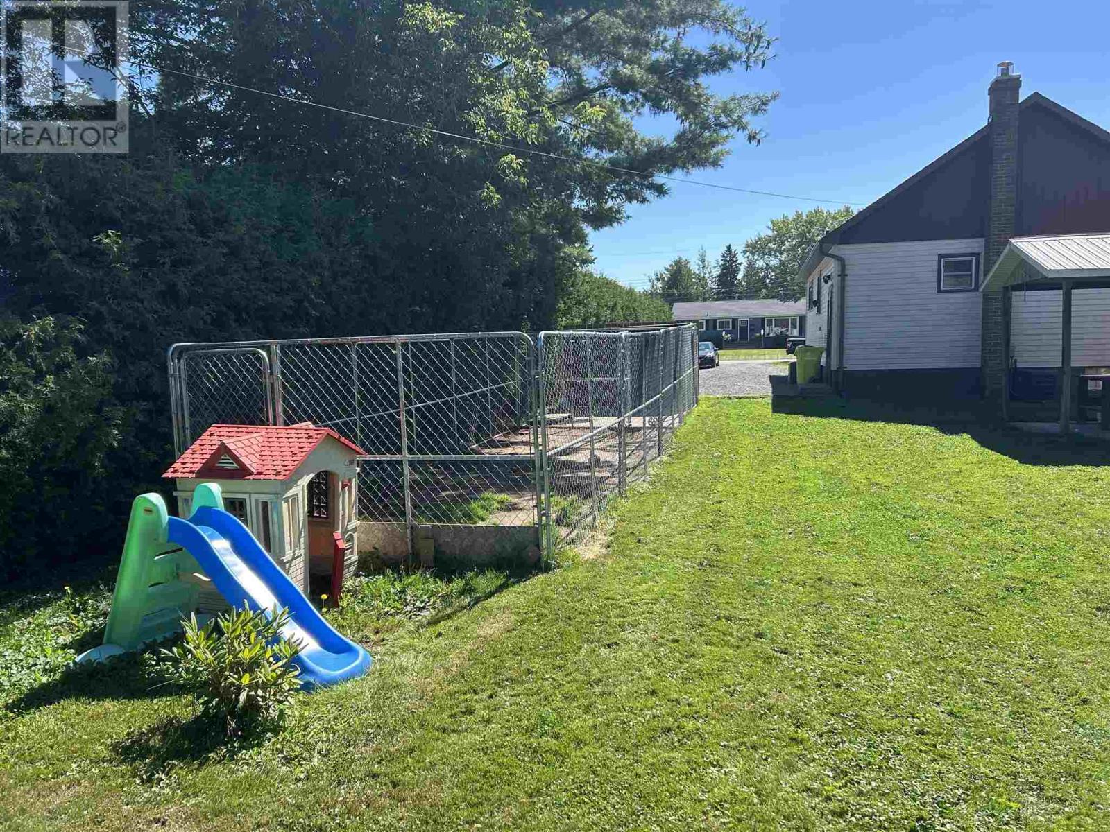 54 Killarney Rd, Sault Ste. Marie, Ontario  P6B 4N8 - Photo 6 - SM262371