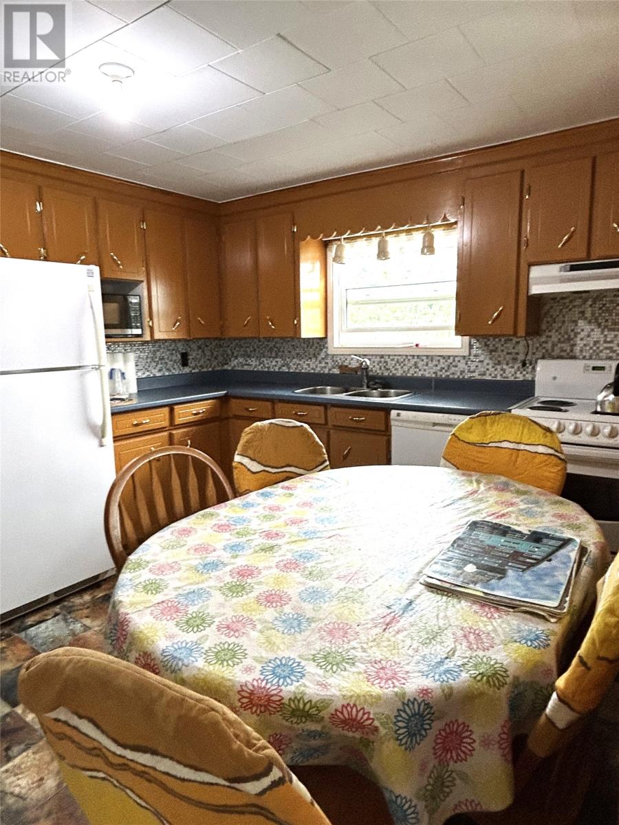 19 Victoria Street, Trout River — photo 6