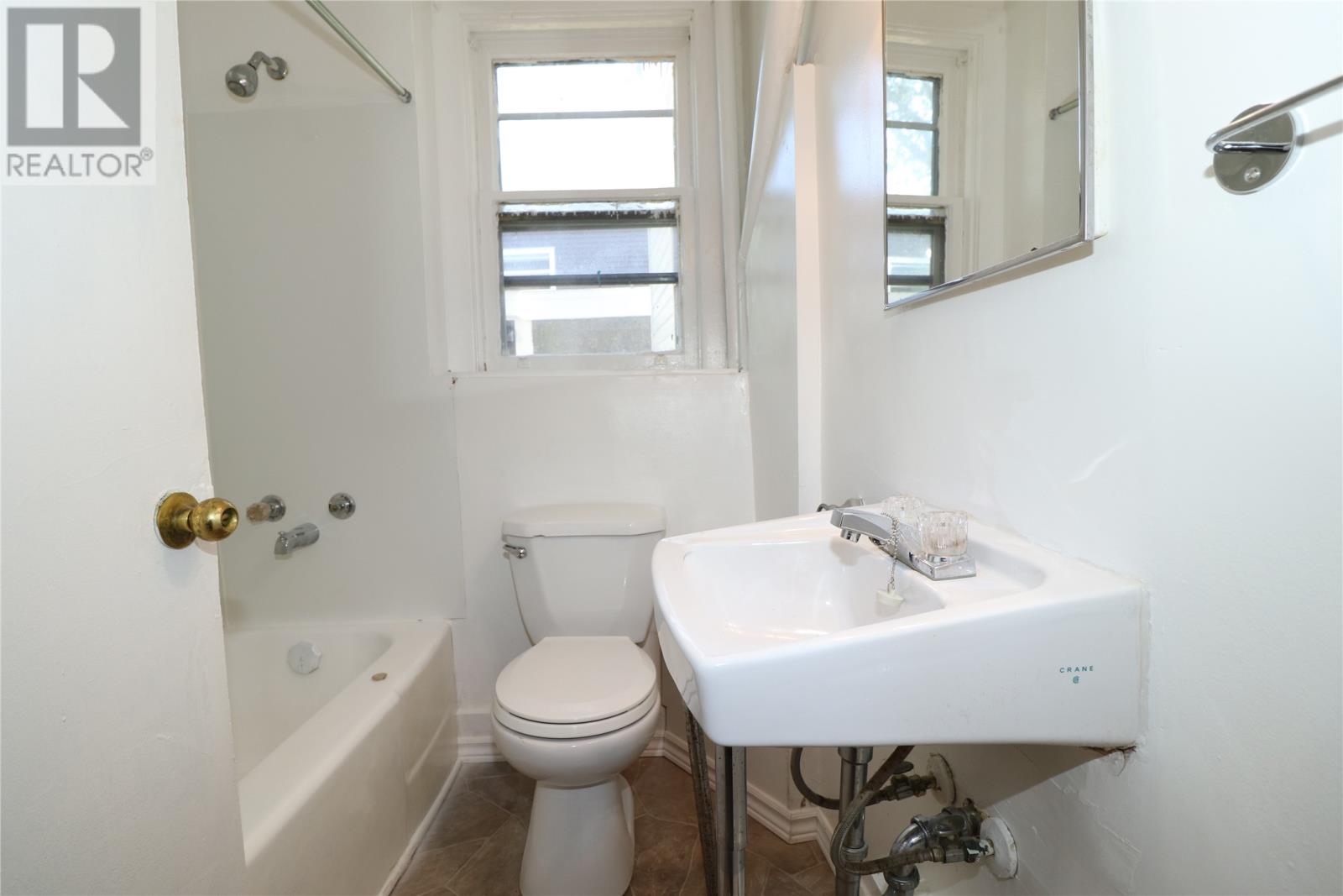 24 Barnes Road, St. John's — photo 6