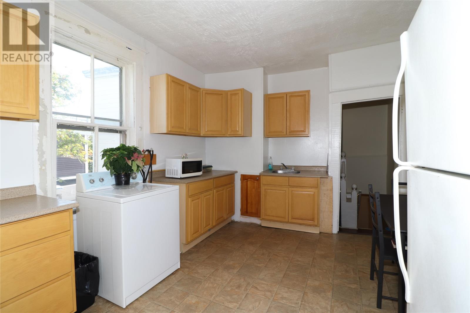 24 Barnes Road, St. John's — photo 9