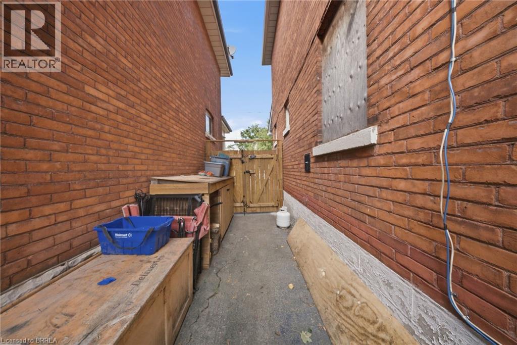 69 Arthur Street, Brantford, Ontario  N3S 3H9 - Photo 24 - 40858354
