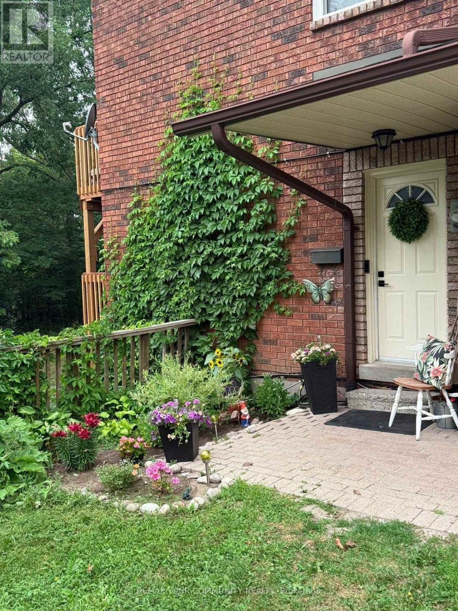 4 - 47 LOGGERS RUN, Barrie, Ontario