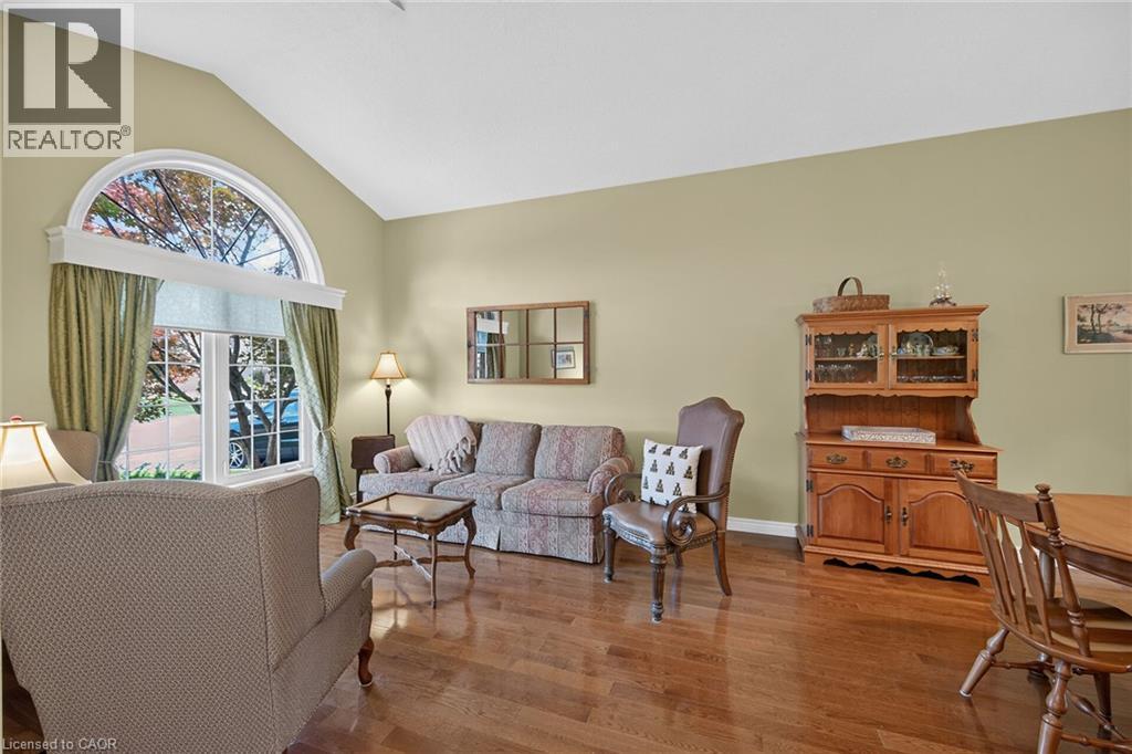 10 Balvenie Boulevard, Caledonia, Ontario  N3W 2N8 - Photo 4 - 40858937
