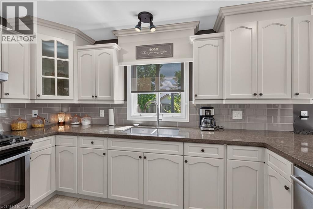 10 Balvenie Boulevard, Caledonia, Ontario  N3W 2N8 - Photo 10 - 40858937