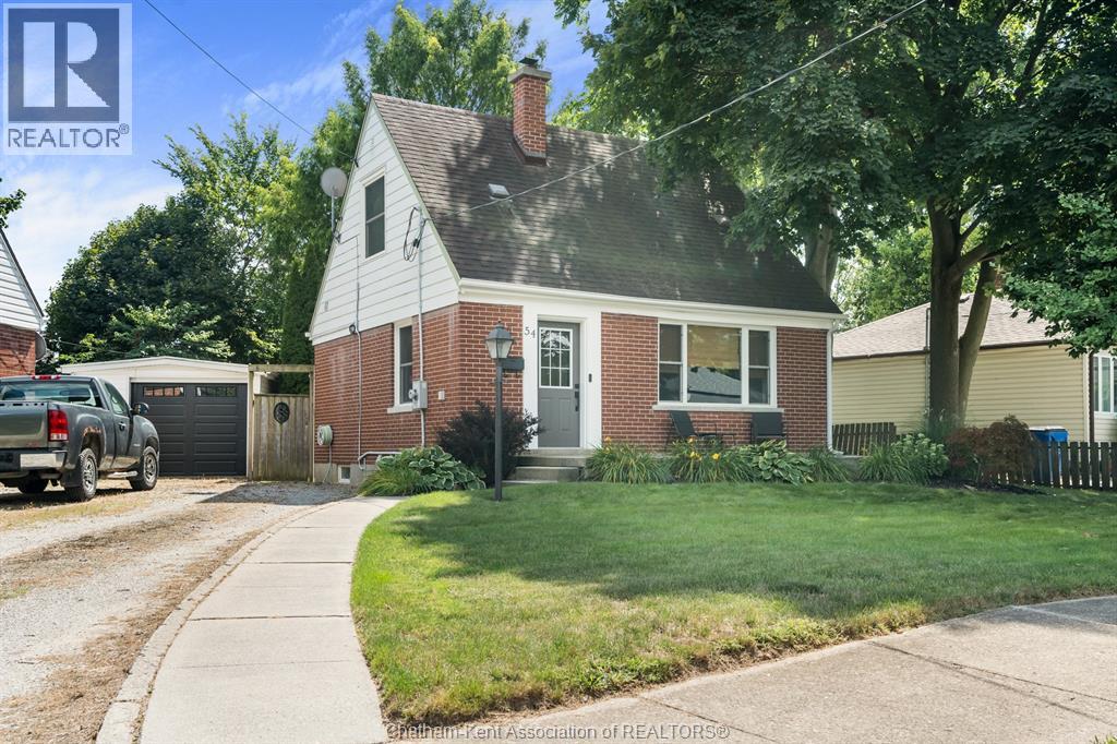 54 Sunnyside Avenue, Chatham, Ontario  N7M 1Z7 - Photo 2 - 26021110