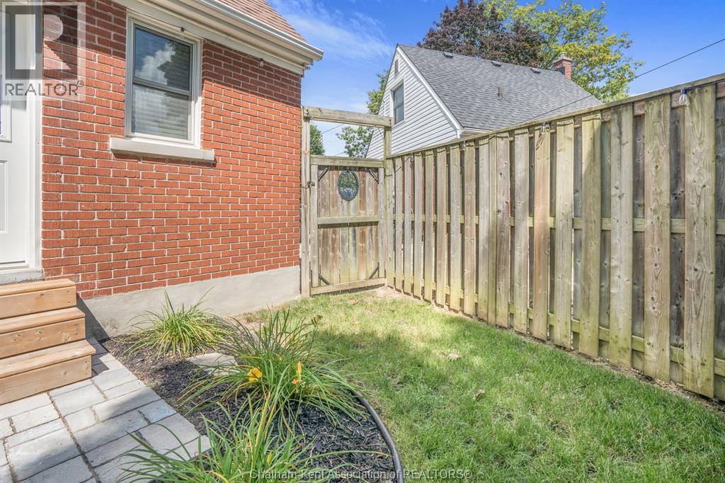 54 Sunnyside Avenue, Chatham, Ontario  N7M 1Z7 - Photo 24 - 26021110