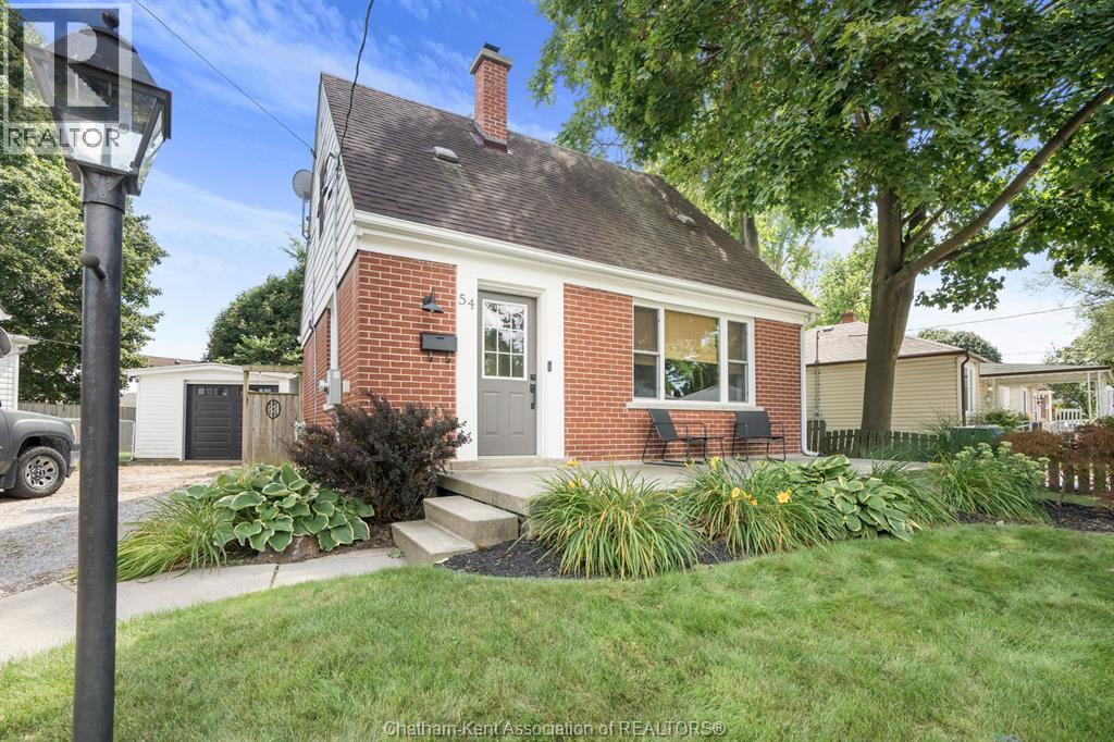 54 Sunnyside Avenue, Chatham, Ontario  N7M 1Z7 - Photo 3 - 26021110