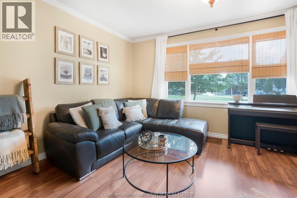 54 Sunnyside Avenue, Chatham, Ontario  N7M 1Z7 - Photo 7 - 26021110