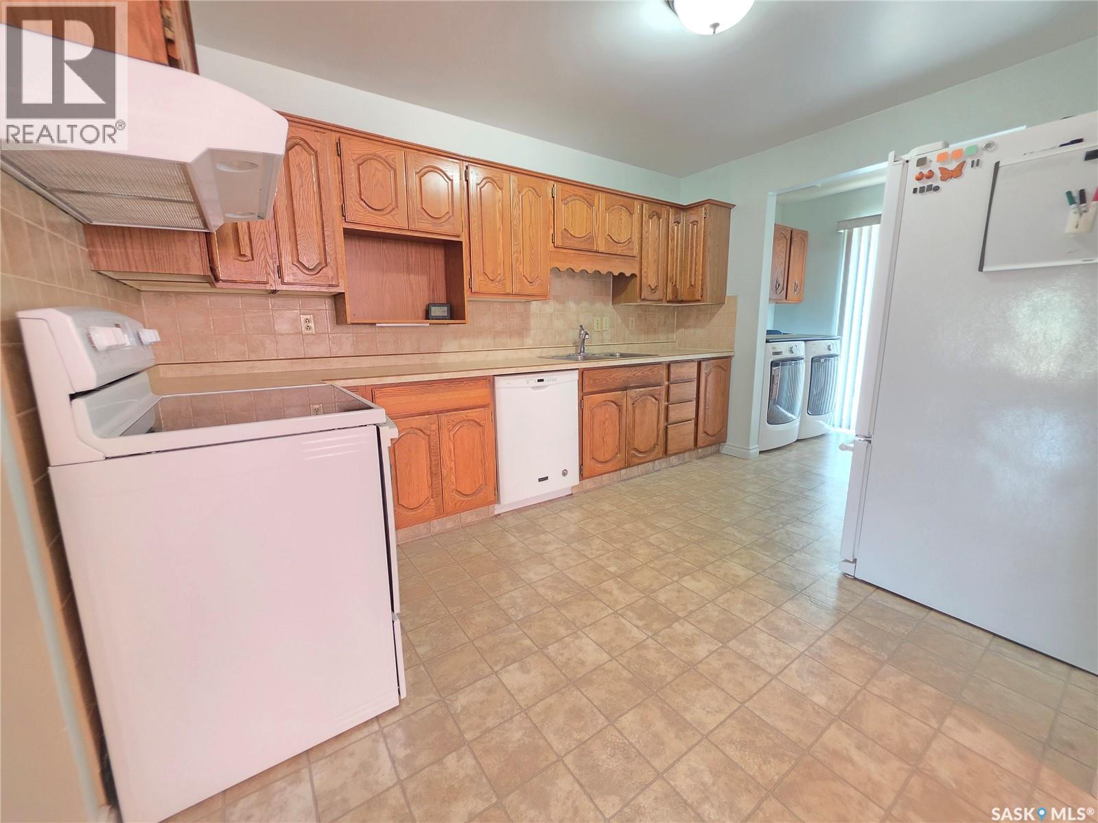 8919 17th Avenue, North Battleford, Saskatchewan  S9A 2T8 - Photo 20 - SK046851