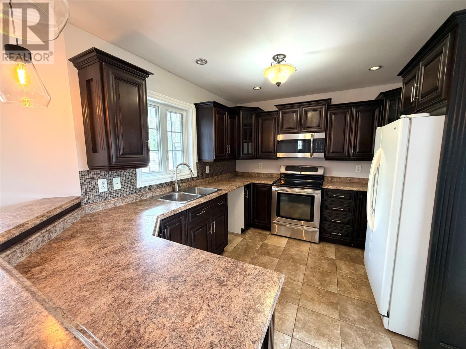32 Aspen Drive, Northern Arm — photo 4