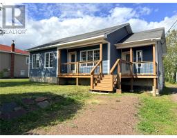 <div class="price">$199,900</div> 32 Aspen Drive<br>Northern Arm, Newfoundland & Labrador<br><div class='bed_bath'>3 Bed | 1 Bath</div>