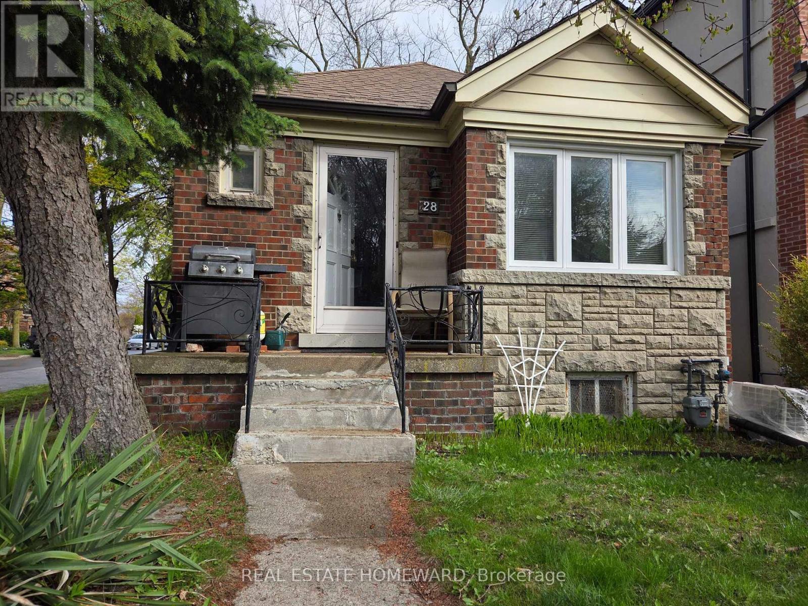 28 Glen Echo Road, Toronto, Ontario  M4N 2E1 - Photo 2 - C13726732
