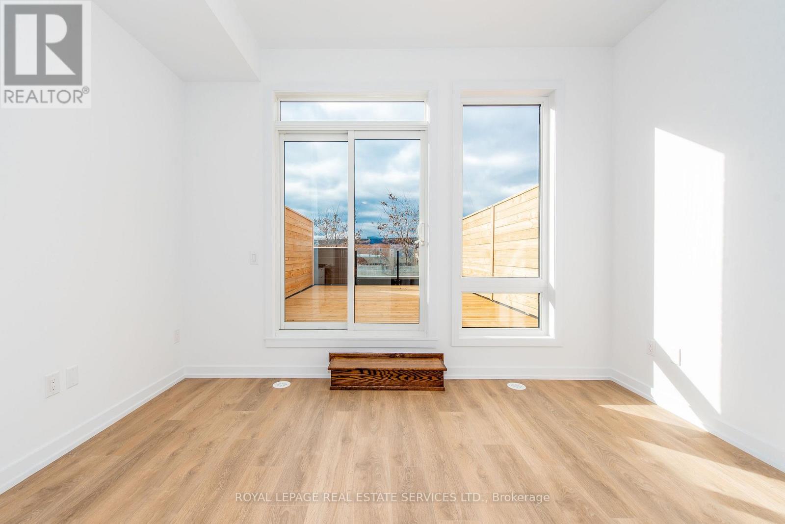 66a Perth Avenue, Toronto, Ontario  M6R 0A8 - Photo 6 - C13726798