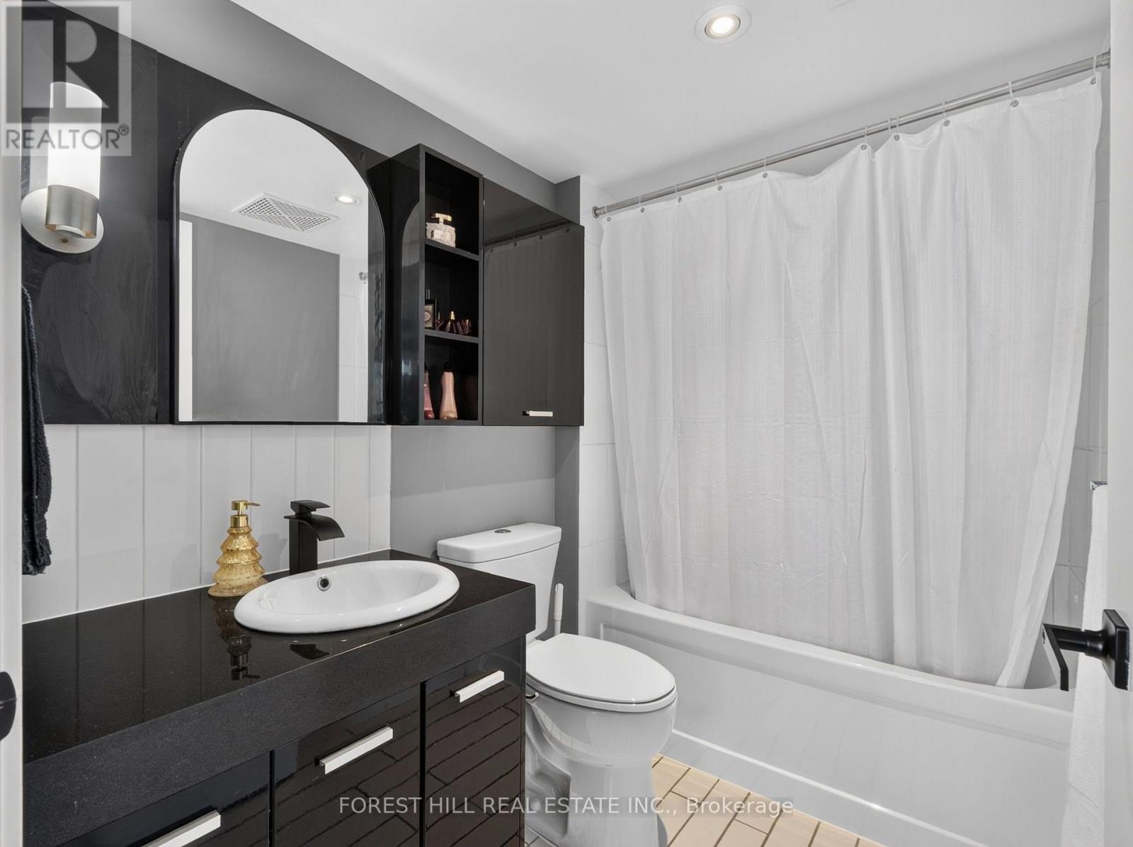 1817 - 19 Singer Court, Toronto, Ontario  M2K 0B2 - Photo 13 - C13726808