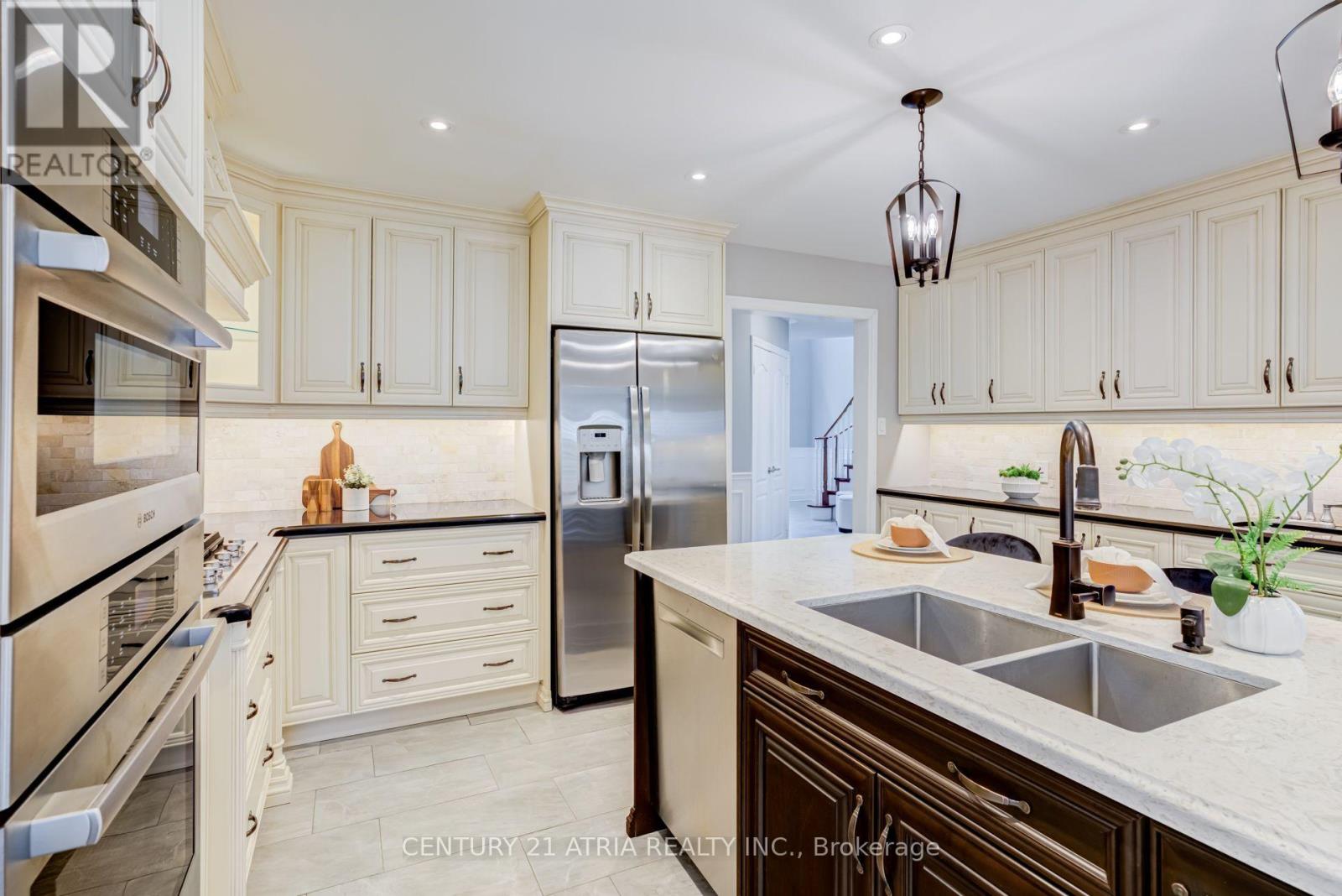 14 Robert Attersley Drive W, Whitby, Ontario  L1R 3E3 - Photo 12 - E13726740
