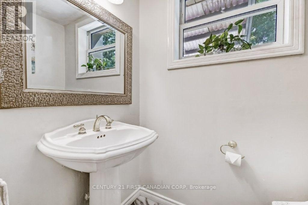 42 Portal Court, London North, Ontario  N5X 2E6 - Photo 7 - X13726748