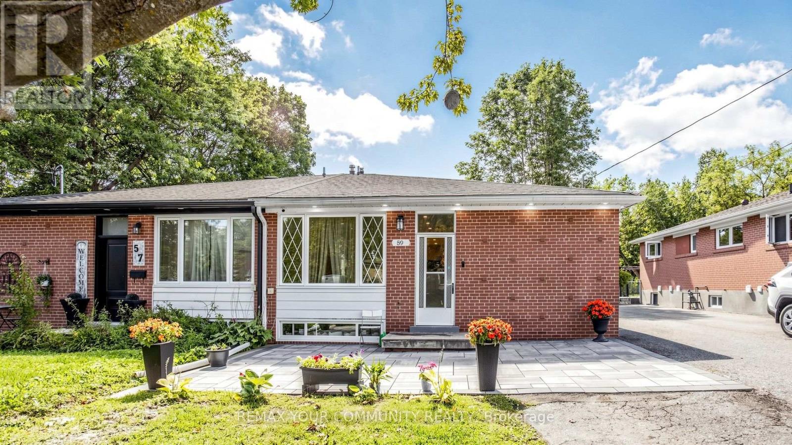 59 DAVIS ROAD, Aurora, Ontario