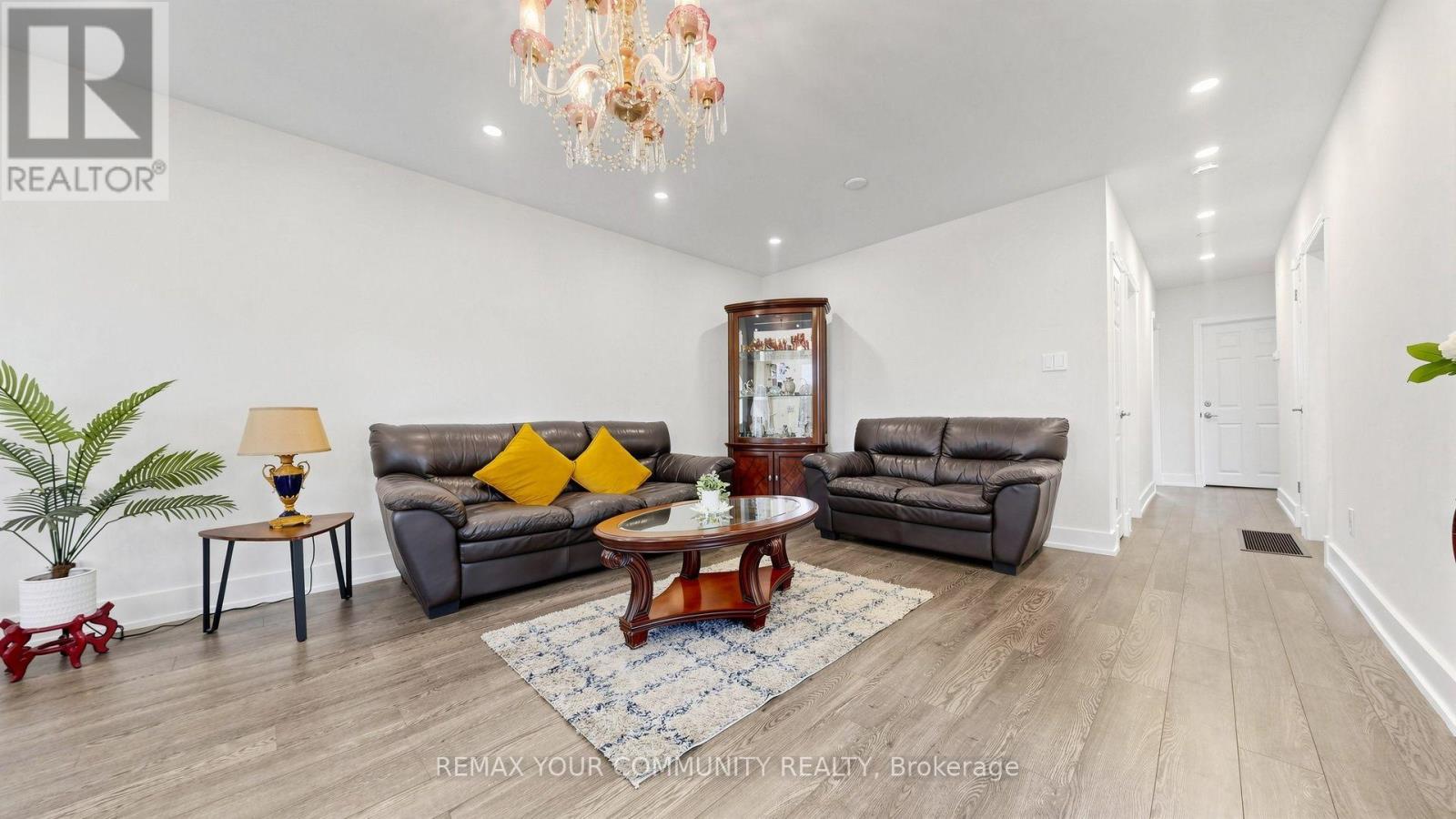 59 Davis Road, Aurora, Ontario L4G 2B4 - Photo 9 - N13726676